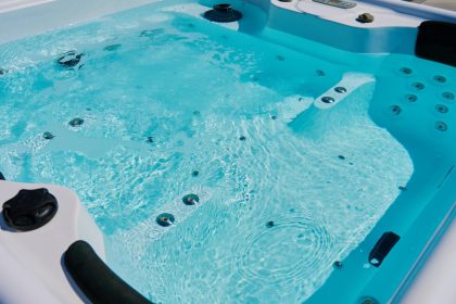 Couverture de spa : l'accessoire qui fait vraiment baisser la facture électrique